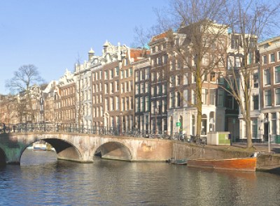 In de Gouden Eeuw werd Amsterdam uitgebreid met de grachtengordel