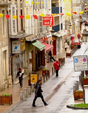 De Rue des Cordeliers, een gezellige winkelstraat.